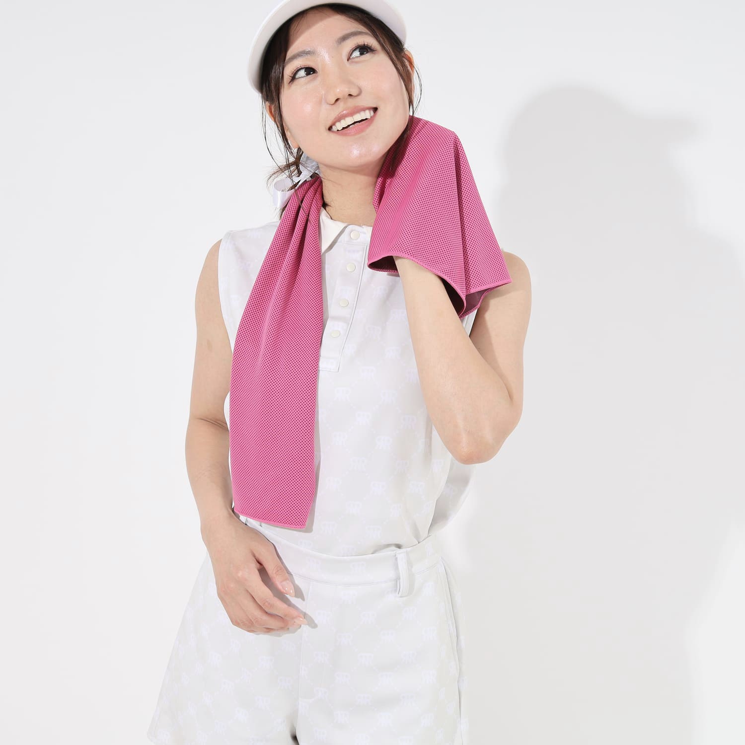 ファッションモデルHALUNAアウトドア用品撮影